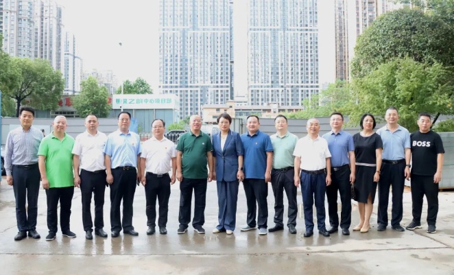 益阳市人民政府副市长罗晓皓一行莅临绿之韵